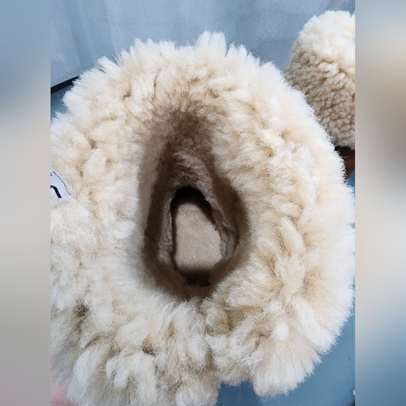 UGG Ultimate Tall Braid Boot Women Size 7 W - Picture 3 of 13